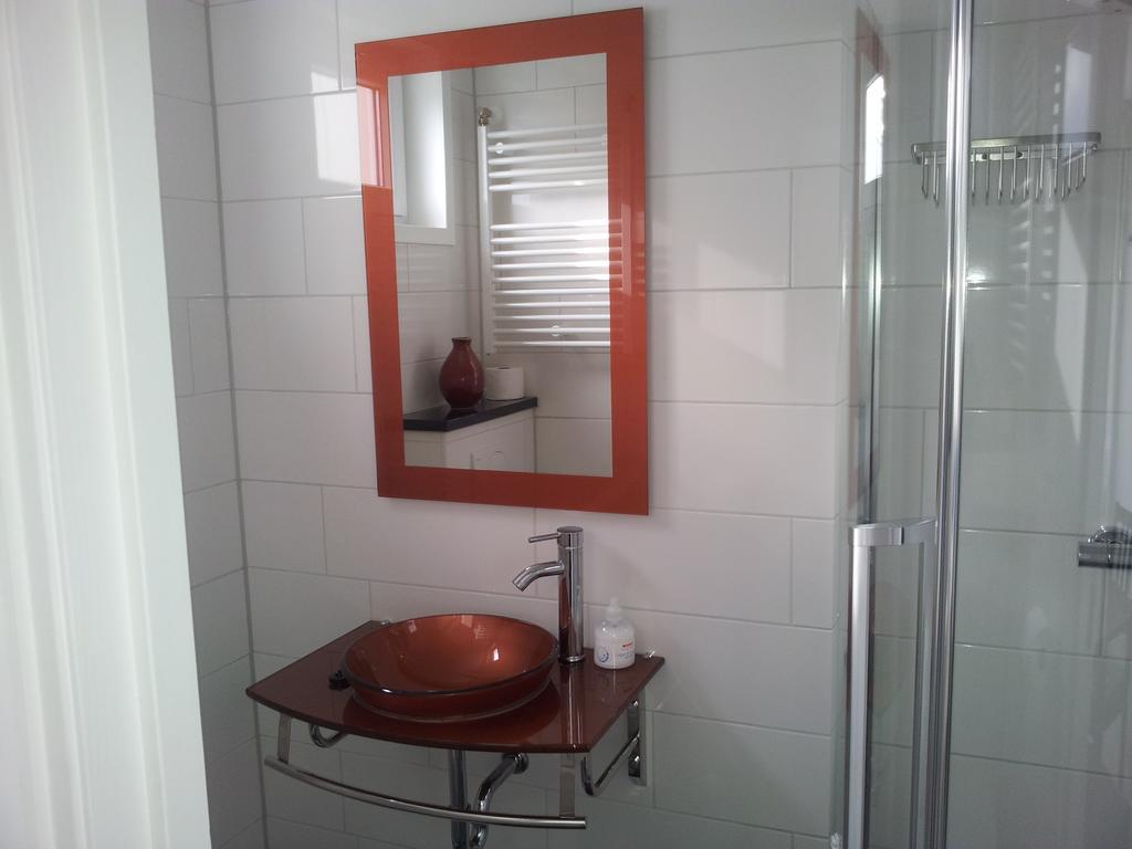 Homestay Bij Aelita Den Burg Habitación foto